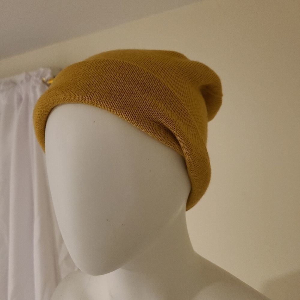 Beanie - Picture 6 of 7